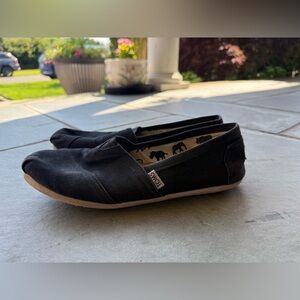 TOMS Classic Black Canvas Slip-Ons